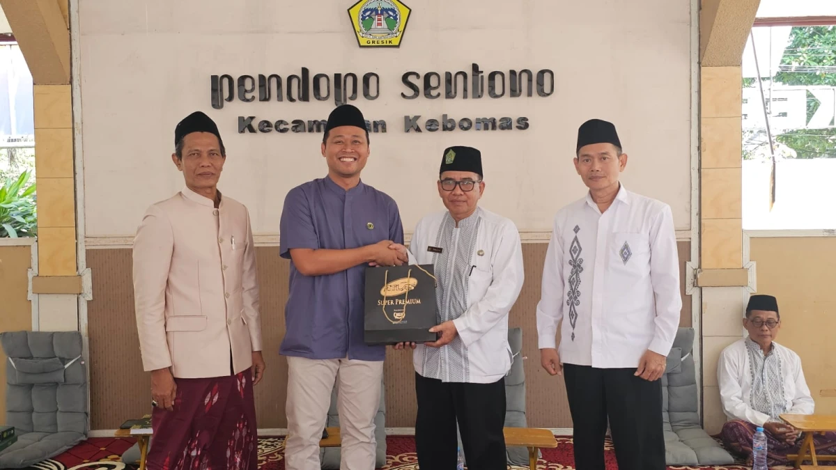 Khataman Akhir Bulan MUI Kebomas Diwarnai Pisah Sambut Kepala KUA