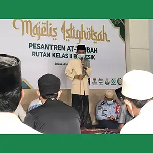 Pengajian Bersama Santri Attaubah Rutan Gresik, Ketua MUI Terangkan Kekuatan Doa di Bulan Ramadhan