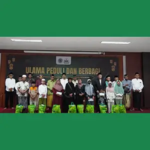 RUPS MUI Gresik Salurkan 51 Paket Zakat kepada Mustahiq