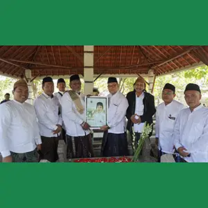 Milad ke-50, MUI Gresik Ziarahi Makam Ketua Umum dari Masa ke Masa
