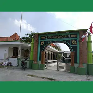 Mengunjungi Masjid Tertua di Tlatah Gresik.