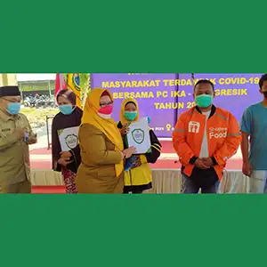Dukung herd immunity, MUI Gresik Bagikan Masker dan Vitamin di Acara Vaksinasi IKA-PMII