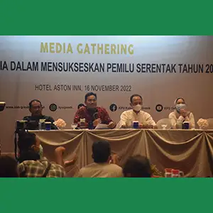 Hadirkan Awak Media KPU Gresik ajak Sukseskan Pemilu 2024