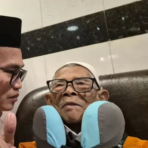 Jadi Jamaah Haji Tertua Indonesia, Mbah Mardijiyono Tak Berhenti Bersyukur Tiba di Tanah Suci